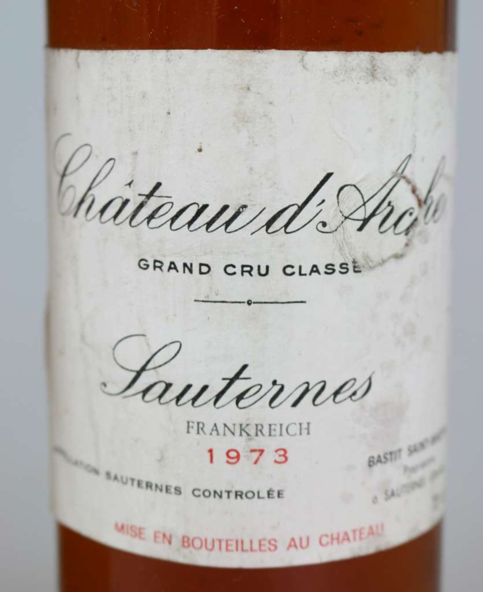 Süßwein, 2 Flaschen Château d'Arche, Grand Cru Classé Sauternes, 1973, 0,73 L. 2x top shoulder. - Bild 2 aus 3