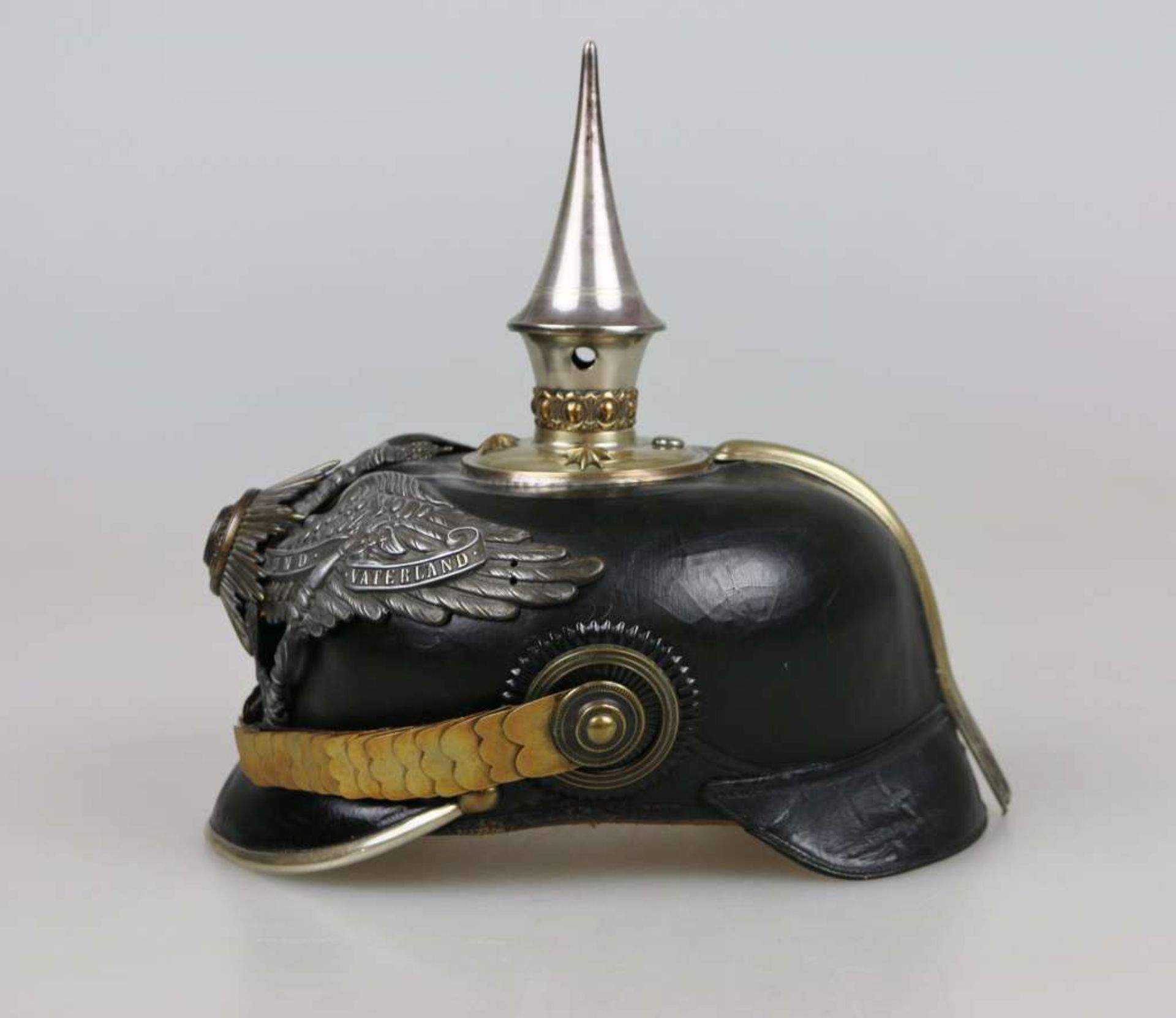 Preußen, Pickelhaube für einen Offizier, wohl Garde-Pionier-Bataillon um 1914, eleganter Lederhelm - Bild 2 aus 13