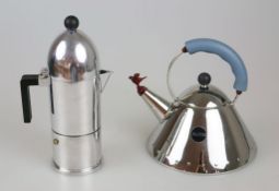 Alessi, Aldo Rossi Espressomaschinen 'La Cupola', 1988, H.: 29 cm, und Wasserkessel Alessi "Bird