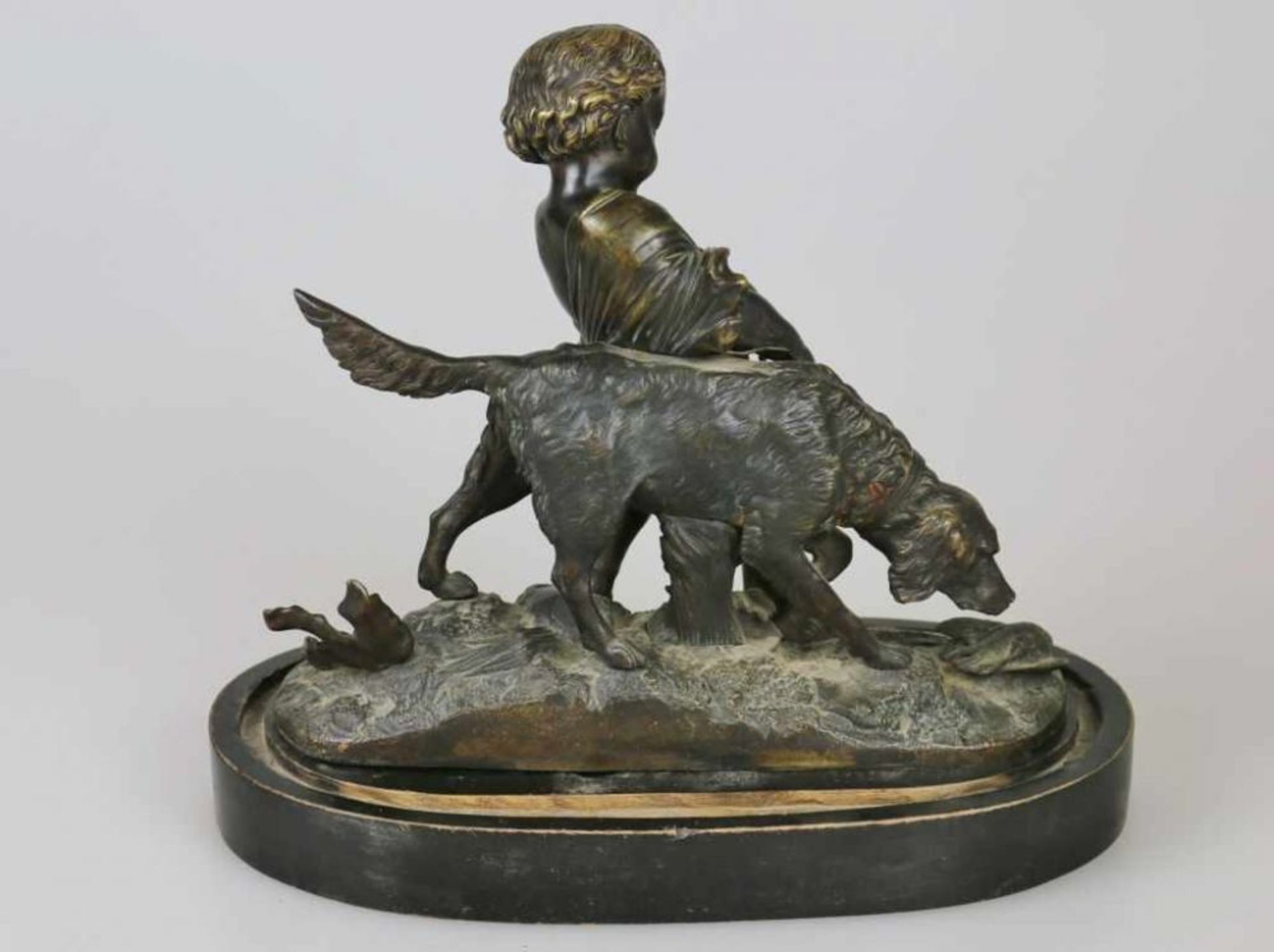 Auguste Joseph PEIFFER (1832-1886), Bronze "Putto mit Jagdhund", patiniert, naturalistisch - Bild 4 aus 7