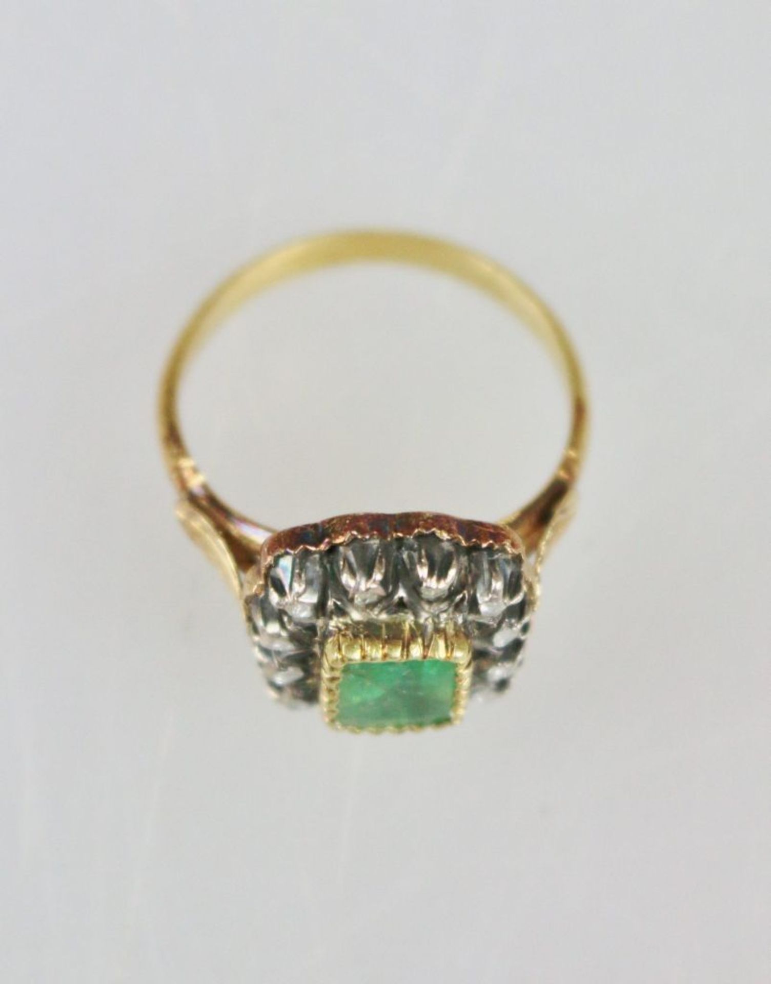 Smaragd Collier mit Ring, Ohrhängern und Ohrclips. Collier 18 Kt Gelbgold mit 5 quadratischen - Image 8 of 8