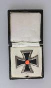 Eisernes Kreuz 1939 1. Klasse in Etui, flach, rückseitig an Nadel, Hersteller: Fritz Zimmermann,