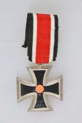 Eisernes Kreuz 1939 2. Klasse am Band, im Ring mit Markierung des Herstellers "75", Zustand