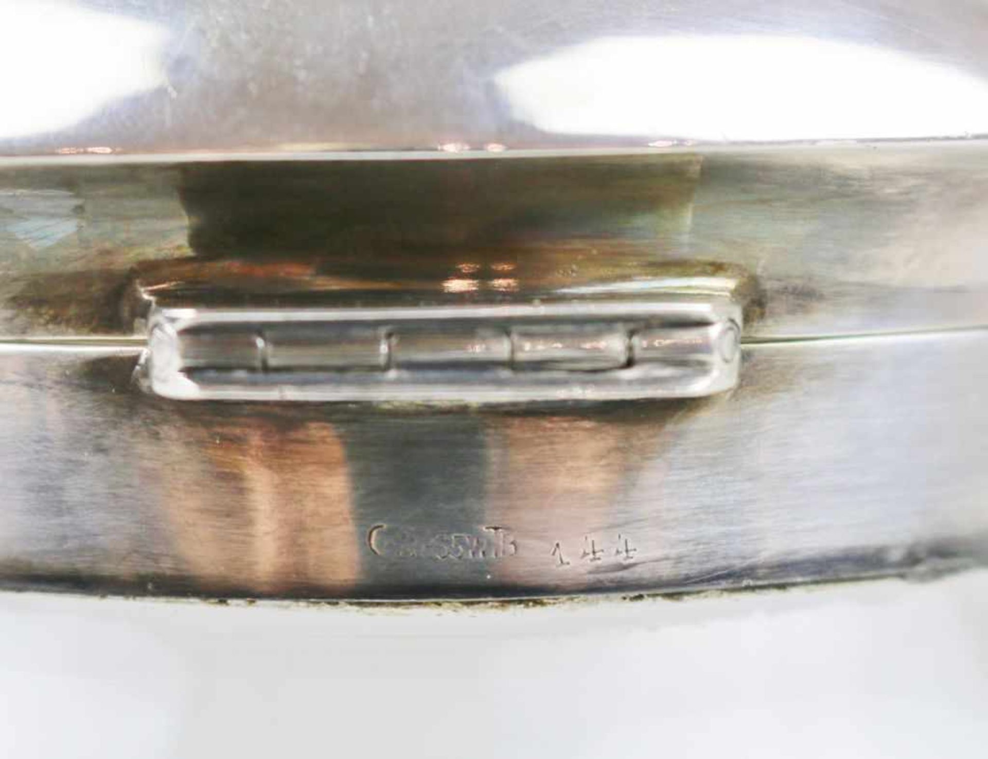 Glasbonbonière mit Silbermontur, 835er Silber, Deutschland, 20. Jh., farbloses Glas, runde, - Bild 3 aus 3