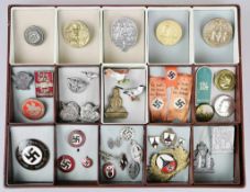 Deutschland, 3. Reich, Sammlung von ca. 38 Kleinabzeichen, teils verschiedene Organisationen,