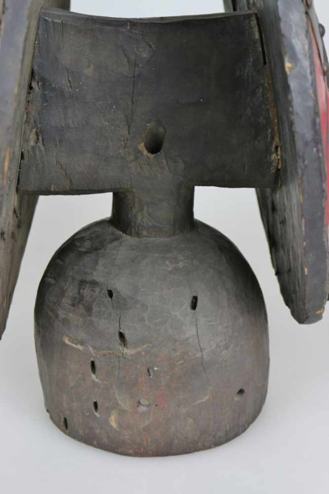 IJEBU, Nigeria, äußerst seltener "Januskopf-Aufsatz" der Ijebu. H.: 66 cm, Holz geschnitzt, rote - Image 7 of 13