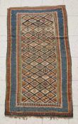 KELIM, Westanatolien, wohl Bergama, Anf. 19. Jh., Maße: ca. 82 x 145 cm. Gebrauchs- und