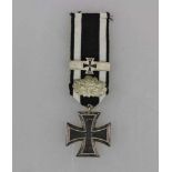 Preussen Eisernes Kreuz 2. Klasse 1870 in Prinzengröße für Kämpfer am schwarz/weissen Band mit