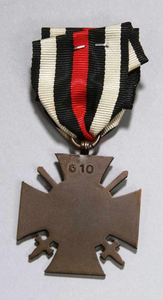 Kriegsverdienstkreuz, Kaiserreich, mit Schwertern, an Öse mit Anhängerring, am Bande - Image 2 of 2