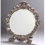 Tisch-Spiegel, Portugal, um 1900, Silber, ausgebogte, ovale Form, Wandung mitRocaillen-und