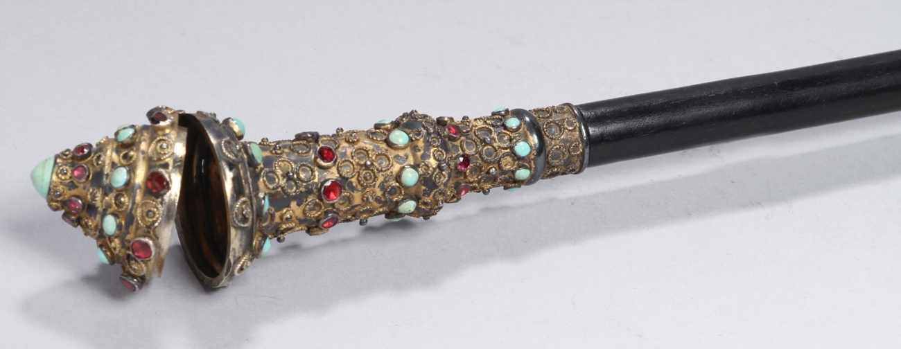 Spazierstock, wohl osmanisch, Ende 19. Jh., Griff in Form eines Zierbalusters aus Silber,