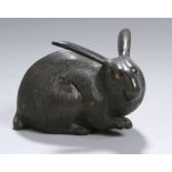 Bronze-Tierplastik, "Hase", Japan, späte Meiji-Periode, vollplastische Darstellung mitfein