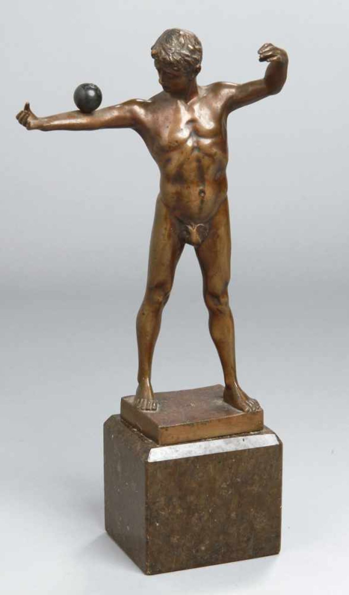Bronze-Plastik, "Kugelspieler", Bugler, Victor, Bildhauer des 19./20. Jh.,