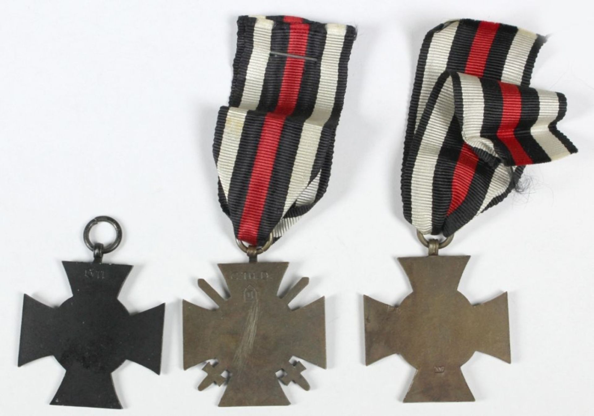 Konvolut Orden, 3-tlg., Kaieserreich, Kriegsverdienstkreuze mit und ohne Schwerter, 2 St.am Bande - Bild 2 aus 2