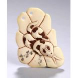 Elfenbein-Netsuke, "Schlange", Japan, späte Meiji-Periode, reliefplastische, rückseitigabgeflachte