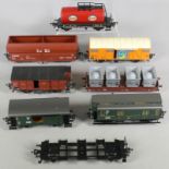 Acht Waggons, Fleischmann, Spur H0, unterschiedliche Modelle, bespielt