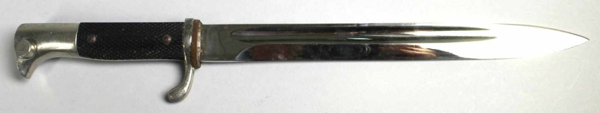 Ausgeh-Bajonett, Drittes Reich, spitz zulaufende, einschneidige Stahlklinge mitbeidseitiger - Bild 2 aus 3