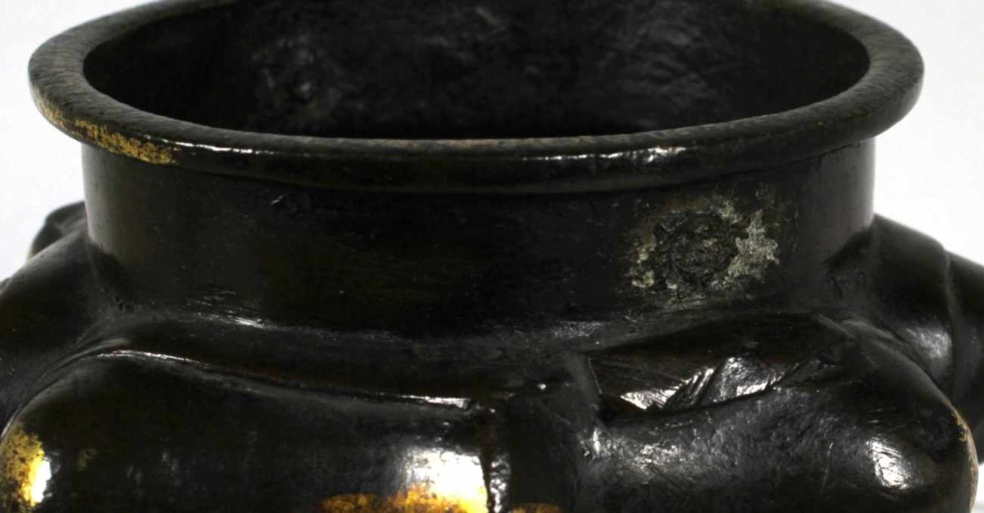 Kleiner Bronze-Goldsplash-Koro, China, späte Ming-Dynastie, auf 3 kurzen Stelzenfüßengedrungener, - Bild 3 aus 4