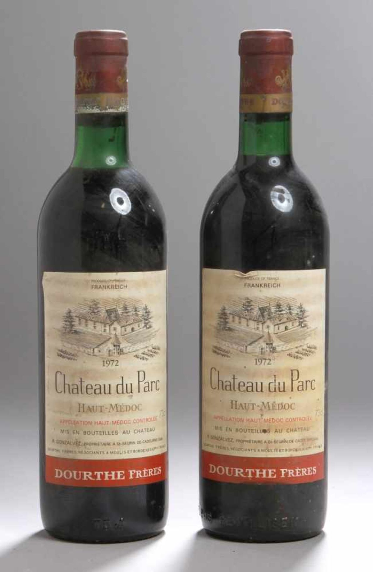Zwei Weinflaschen, Chateau du Parc, Haut-Medoc, 1972