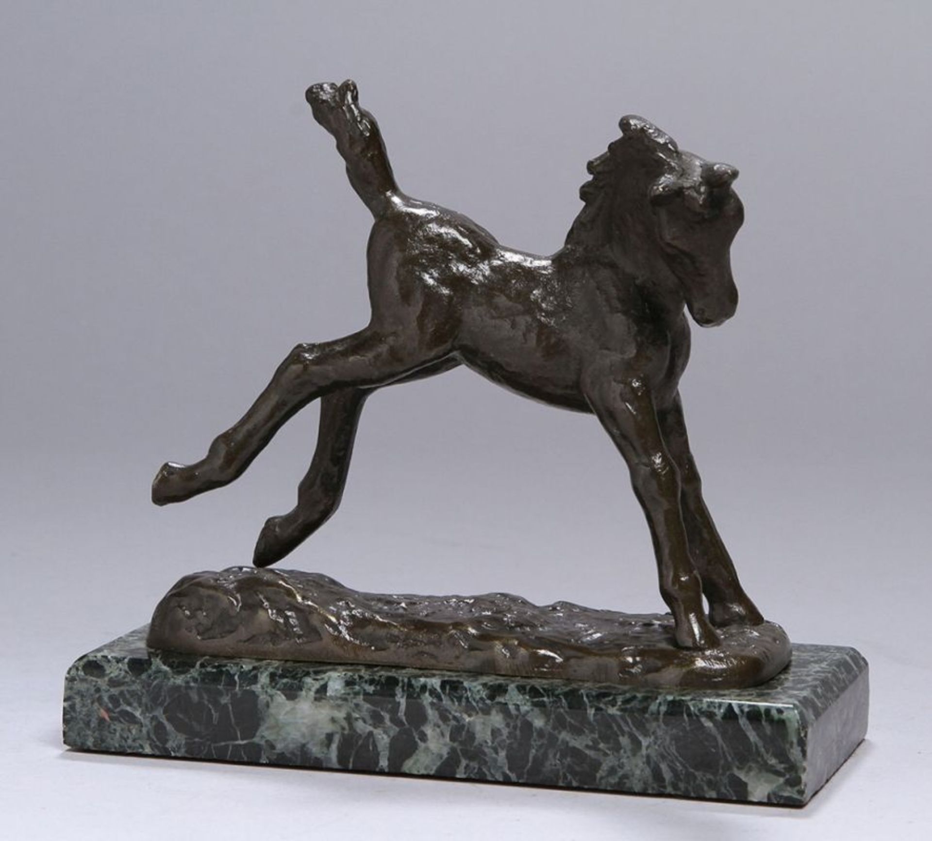 Bronze-Tierplastik, "Fohlen", Mara, Bildhauer Mitte 20. Jh., vollplastische, stehendeDarstellung,