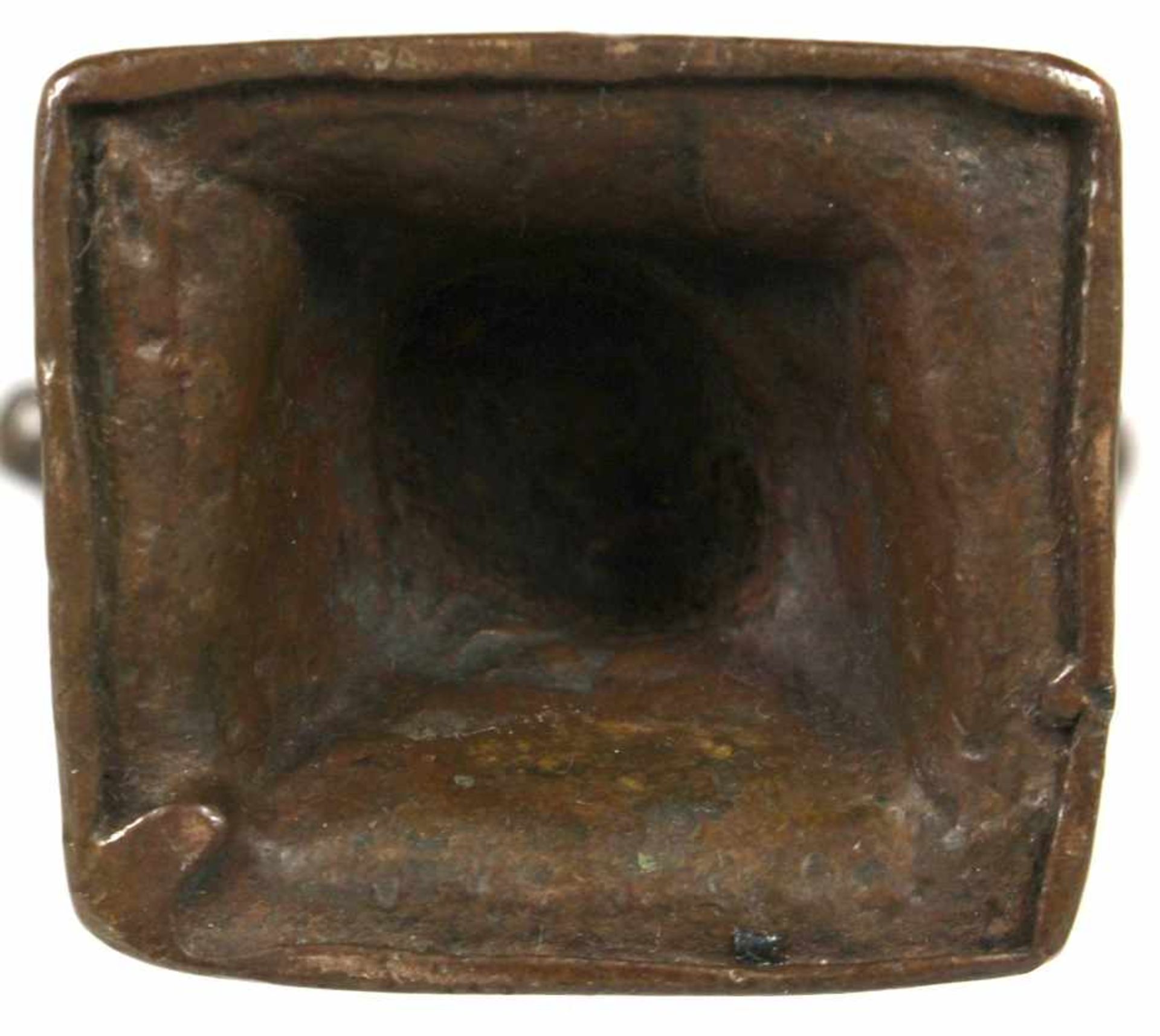 Bronze-Plastik, "Hinduistische Gottheit", Indien, 18./19. Jh., auf quadratischer,gestufter Plinthe - Bild 4 aus 4
