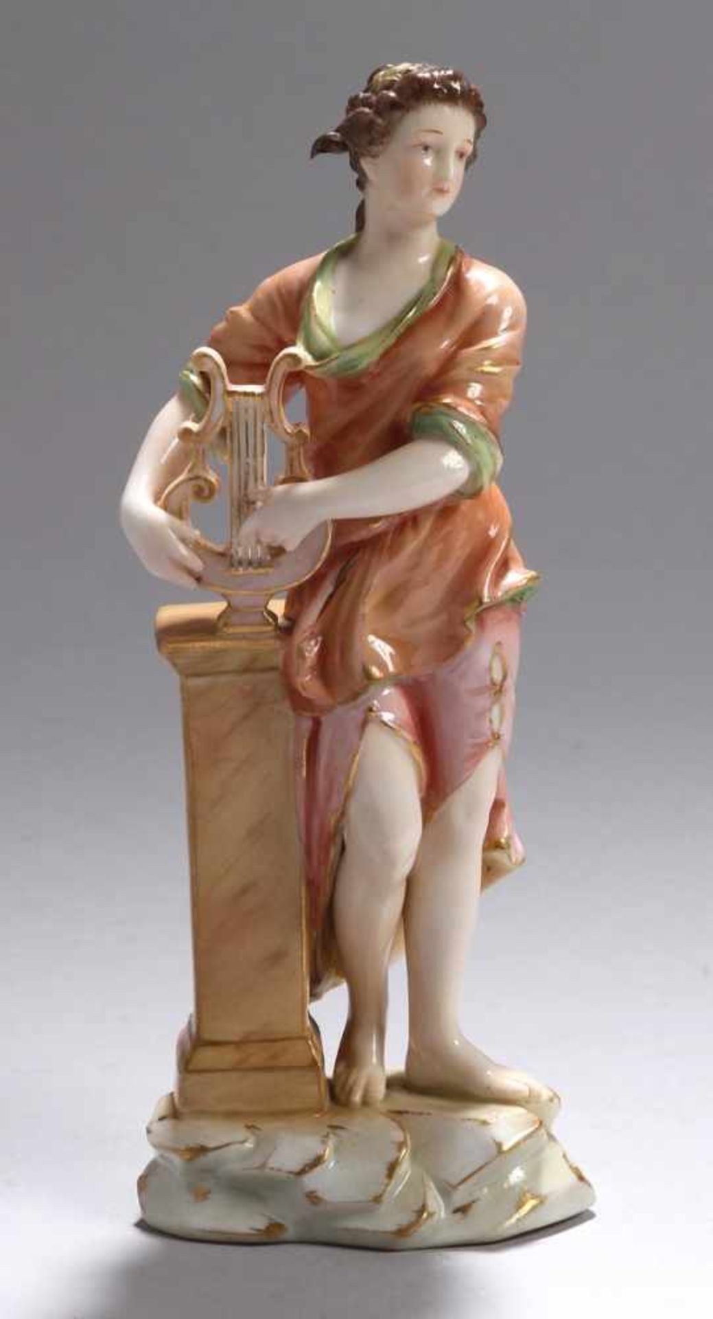 Porzellan-Figur, "Dame mit Lyra", 20. Jh., Mod.nr.: 2627, auf Natursockel vollplastische,stehende,