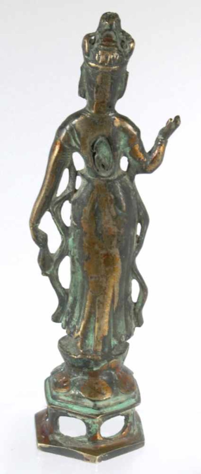 Bronze-Plastik, "Buddha", China, 19./20. Jh., auf durchbrochen gearbeitetem - Bild 3 aus 5