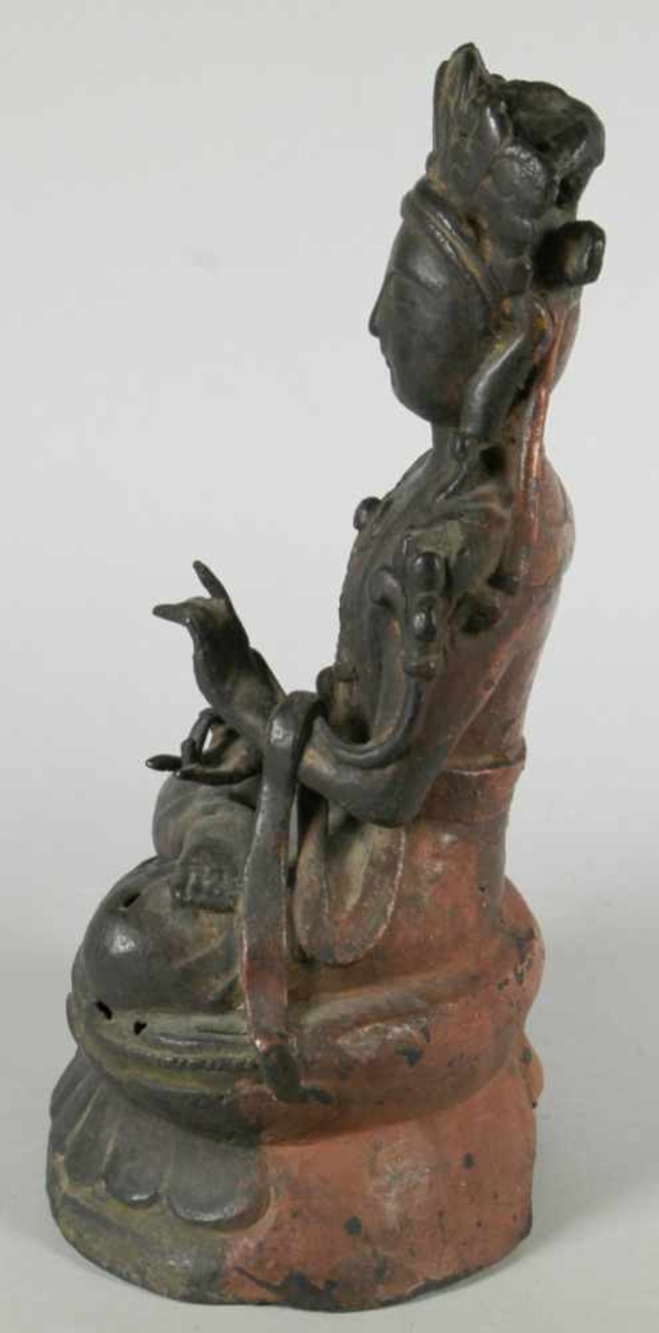 Bronze-Plastik, "Guanyin", China, Ming-Dynastie, auf Doppellotossockel vollplastische,sitzende, - Bild 2 aus 7