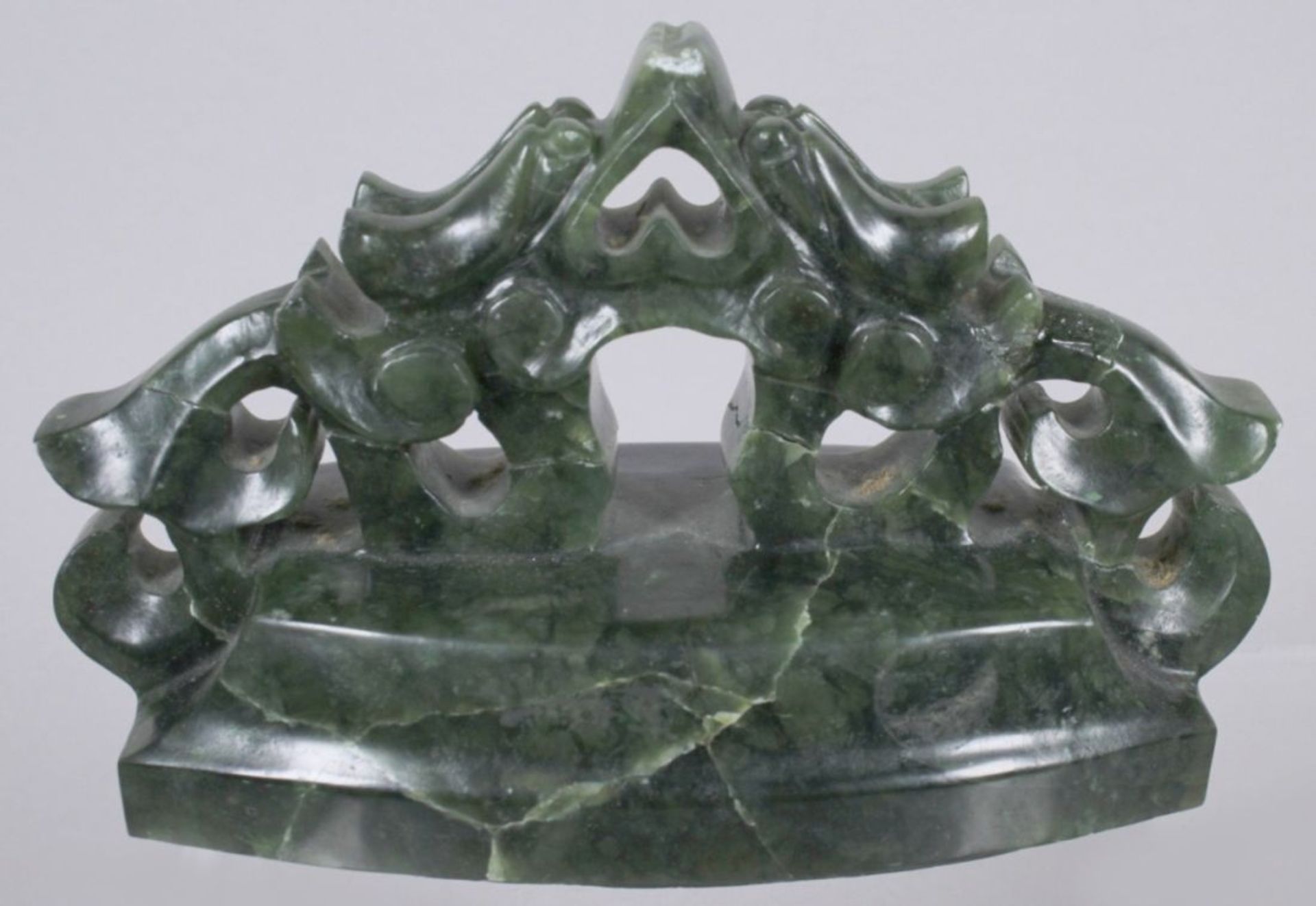 Spinatjade-Deckelvase, China, stiltypische Form mit 2 Henkeln in Form von - Bild 4 aus 5