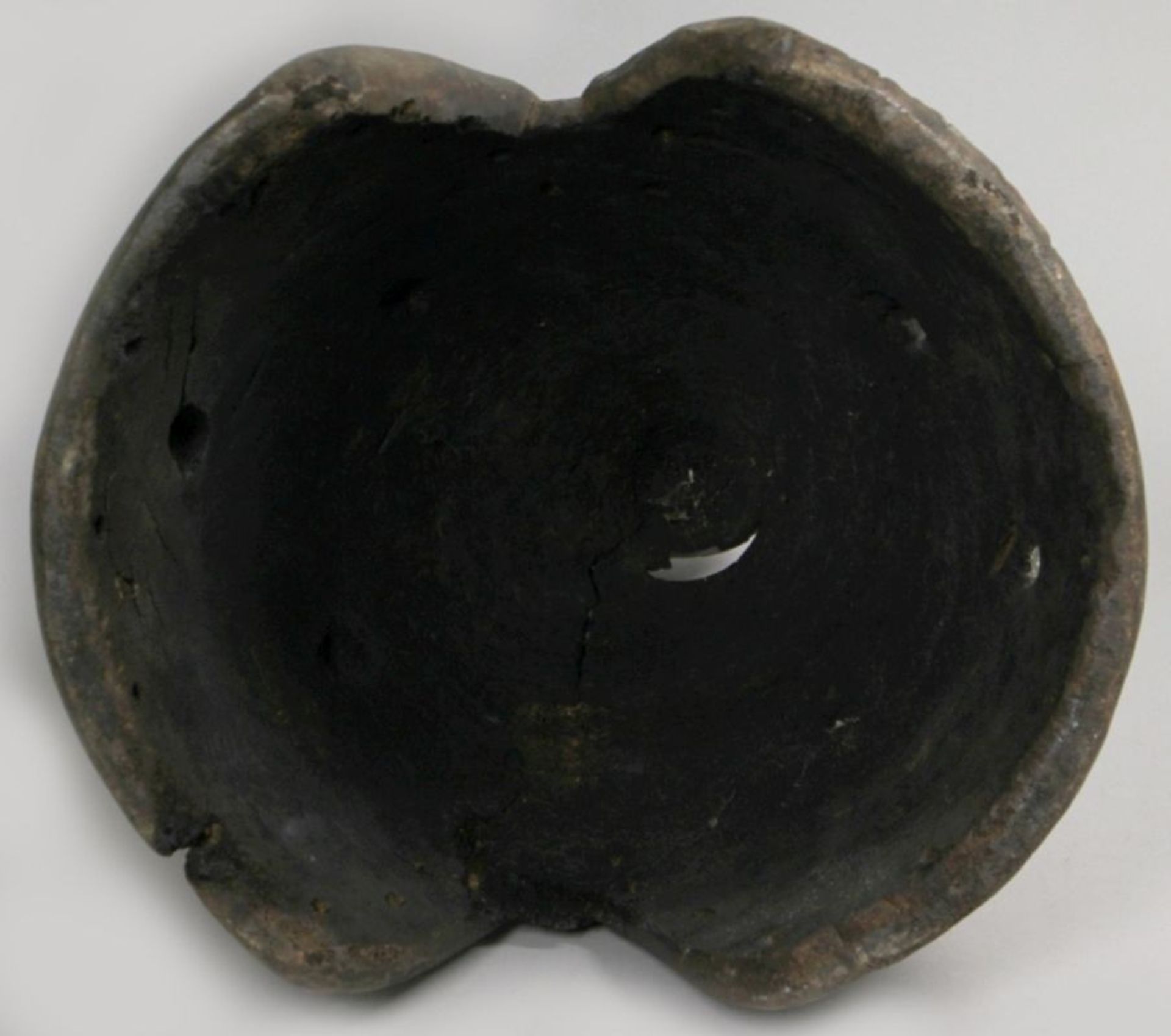Helm-Maske, Kalunga, Bembe, Kongo, seitlich geschlitze Kegelform mit horizontal gerilltemAbschluß, - Bild 4 aus 4