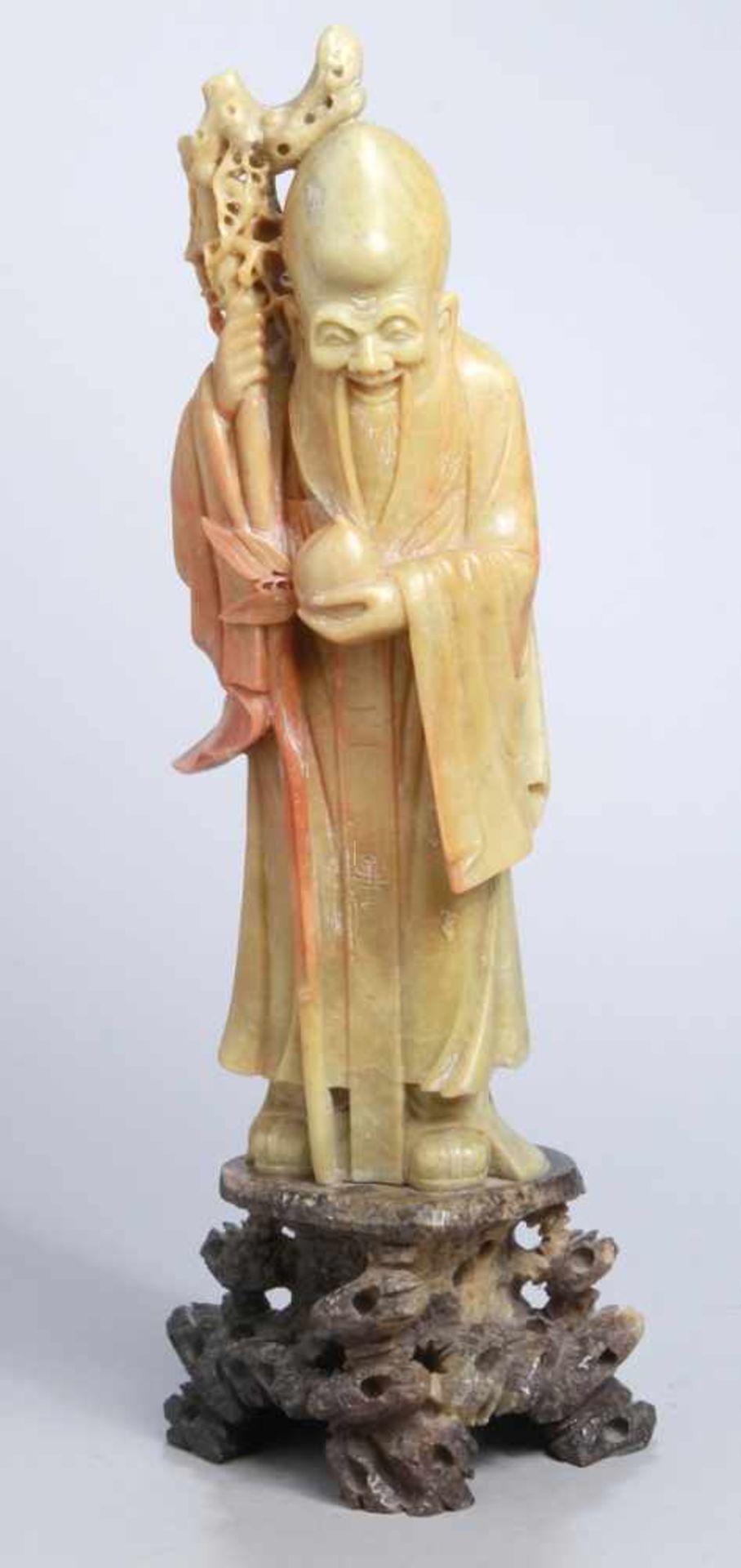 Speckstein-Figur, "Mönch", China, um 1900, auf dunkelbraun-beige marmoriertem