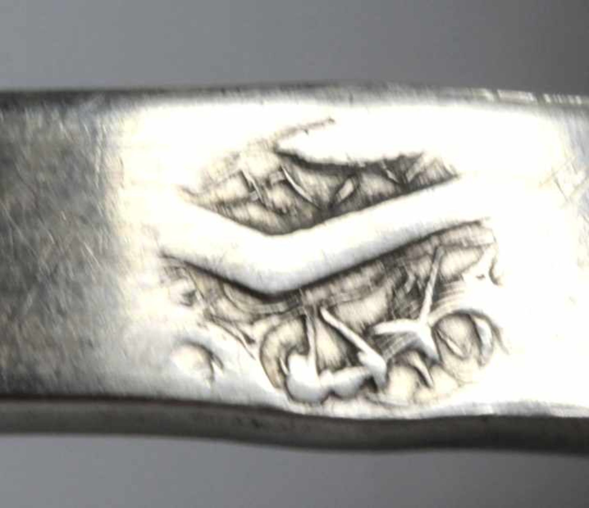 Saucen-Kelle, Frankreich, 19. Jh., Silber 950, strenge Form, ebonisierter Holzgriff, L 35cm- - -20. - Bild 2 aus 4