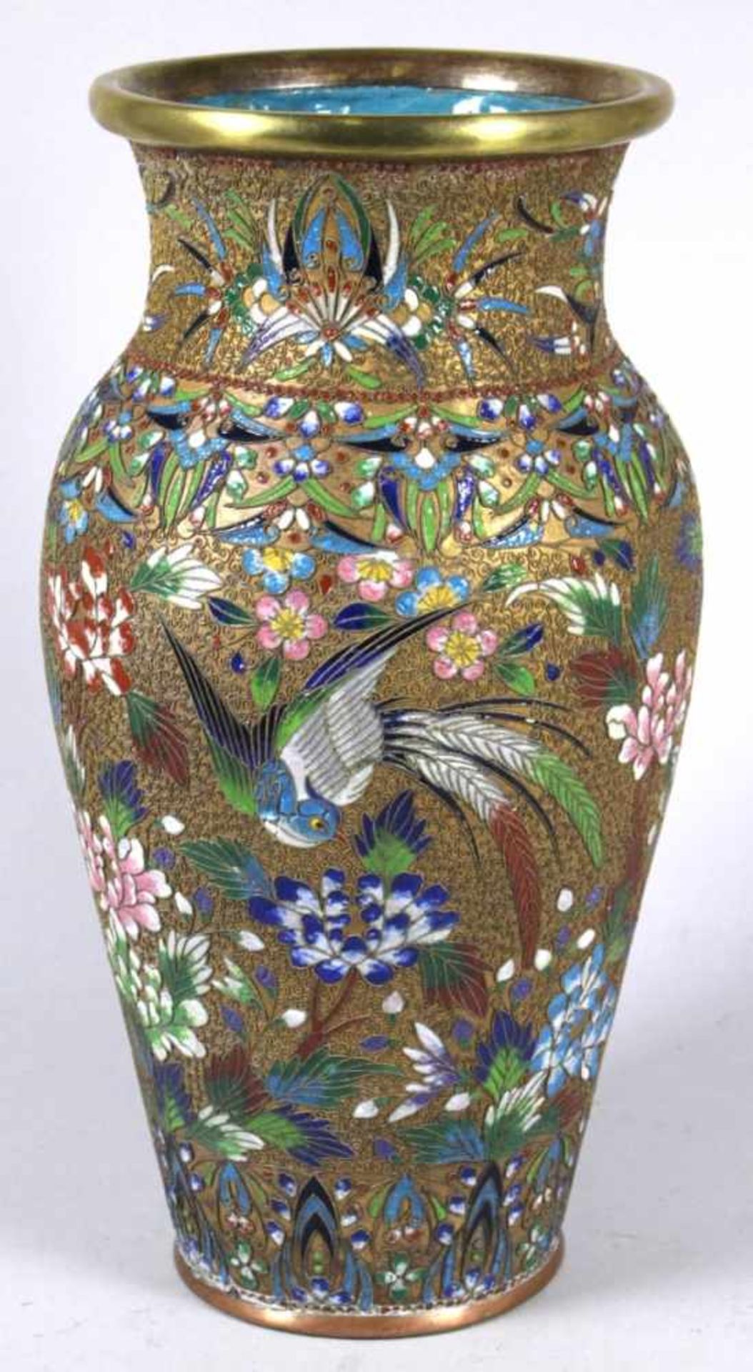 Cloisonné-Ziervase, China, 19. Jh., Kupferkorpus, fein aufgelötetes Vogel- und Floraldekorvor - Bild 2 aus 5