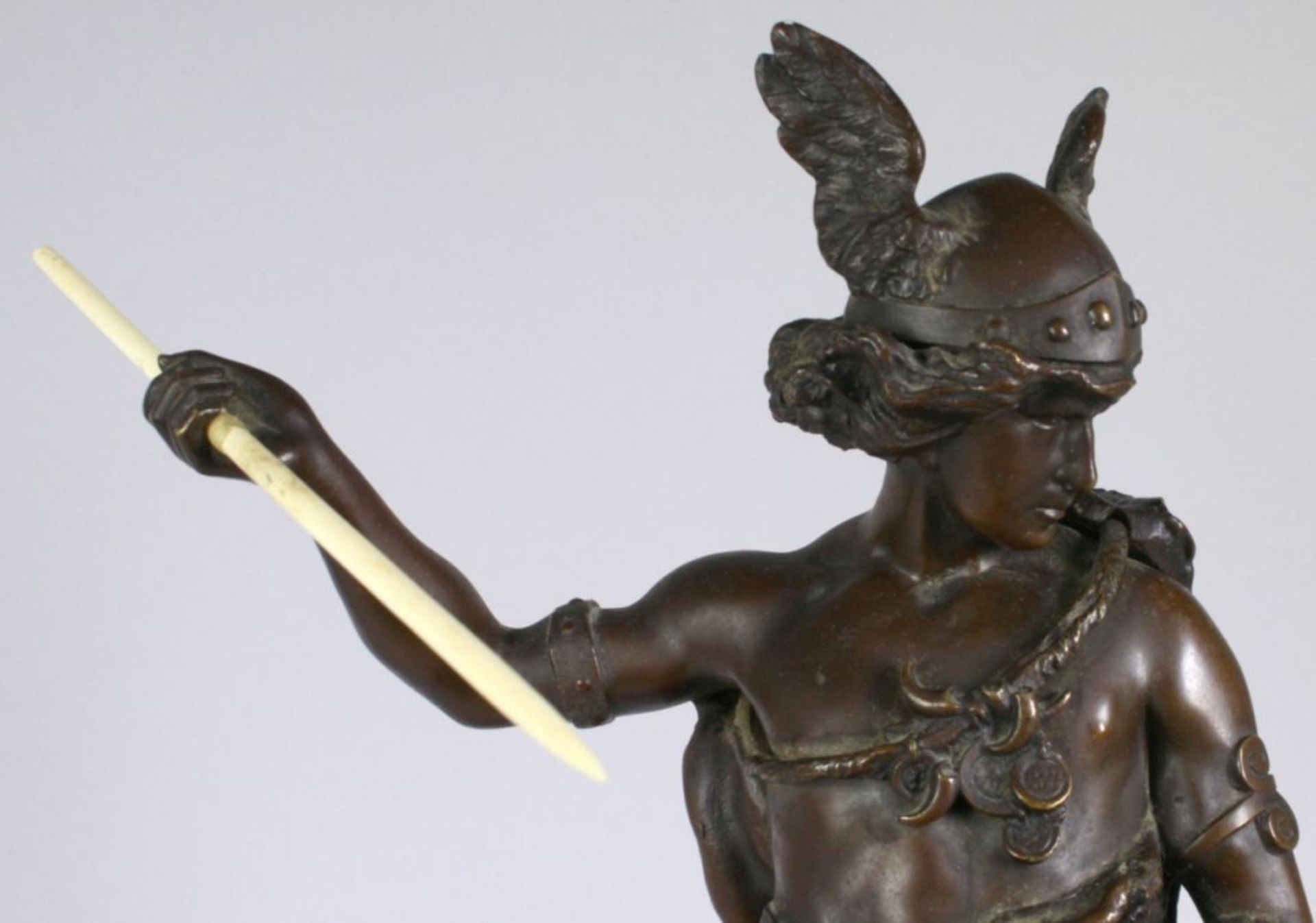 Bronze-Plastik, "Krieger/Wickinger", Korvalzervski, Bildhauer 1. Hälfte 20. Jh.,vollplastische, - Bild 3 aus 4