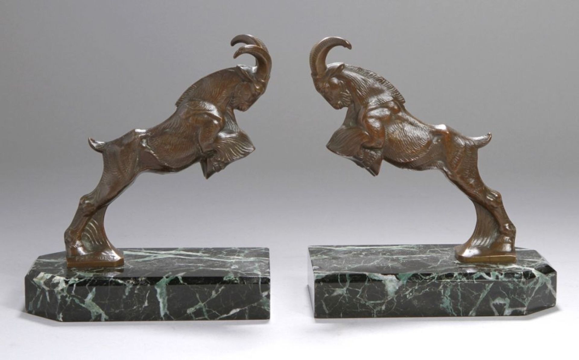 Ein Paar Bronze-Buchstützen, "Steinbock", Frécourt, Maurice, französischer Bildhauer, geb.1890,