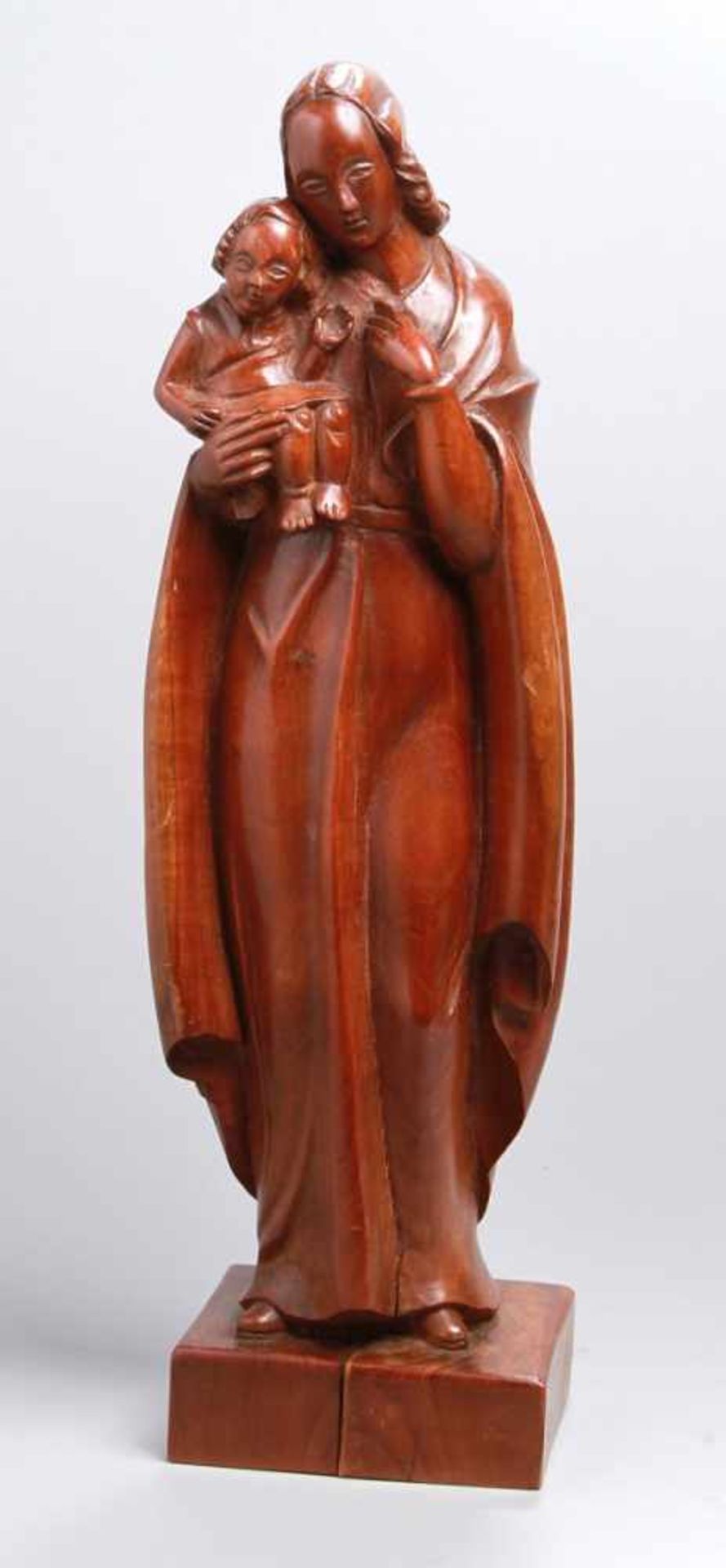 Holz-Figur, "Madonna", dt., 1. Hälfte 20. Jh., auf Rechtecksockel vollplastische,