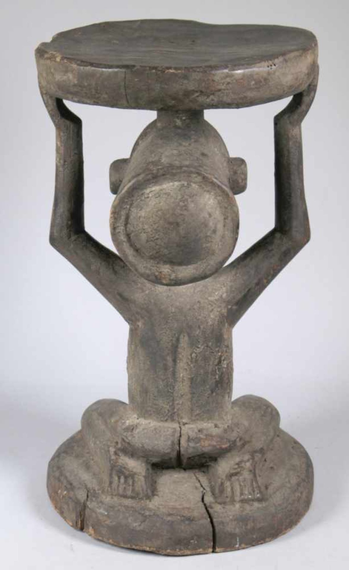 Karyatiden-Hocker, Luba, Kongo, auf rundem Sockel plastische, weibliche, kniendeDarstellung mit - Bild 3 aus 5