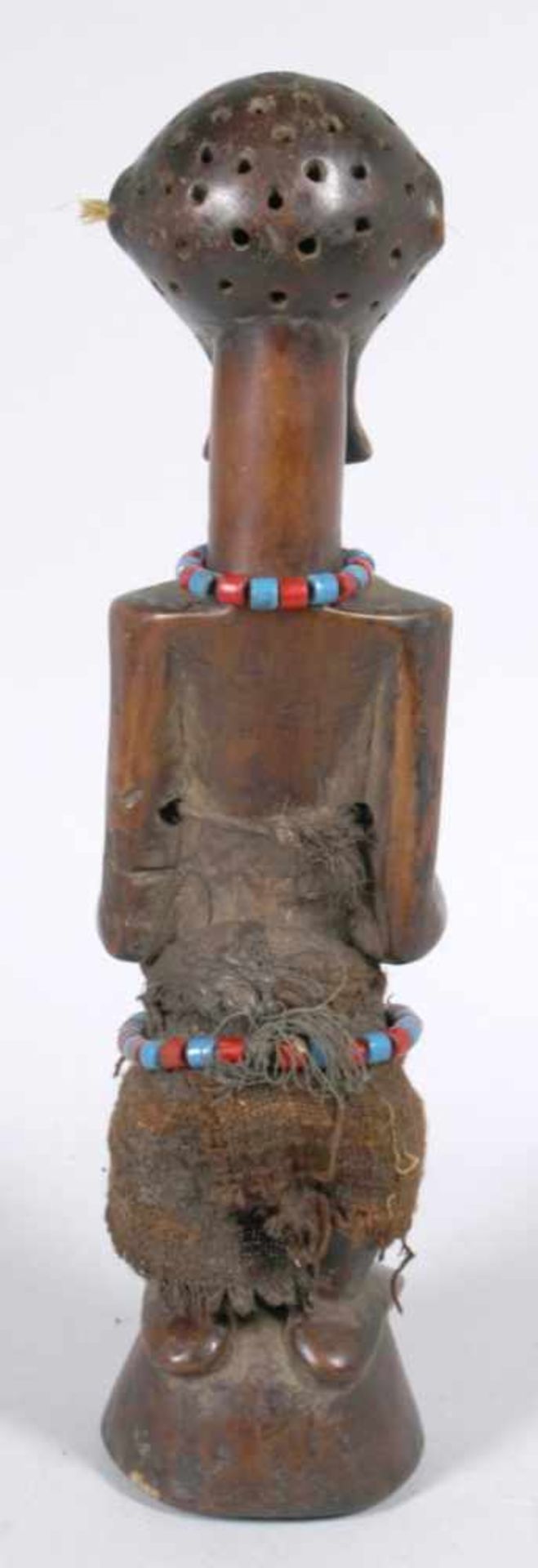 Fetisch-Figur, Songe, Kongo, Schutzfetisch gegen Pocken, auf Rundsockel figürliche,stehende - Bild 3 aus 3