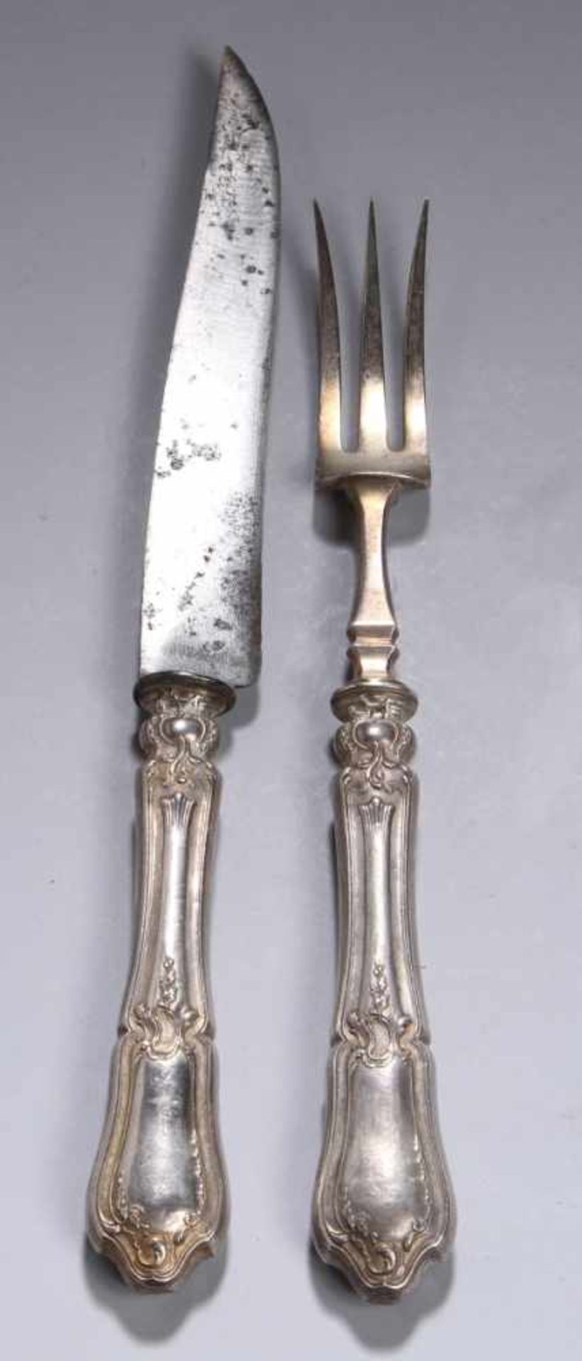 Tranchier-Besteck, Frankreich, um 1890, Griffe Silber, verziert mit Reliefdekor, L 28 - 33cm,