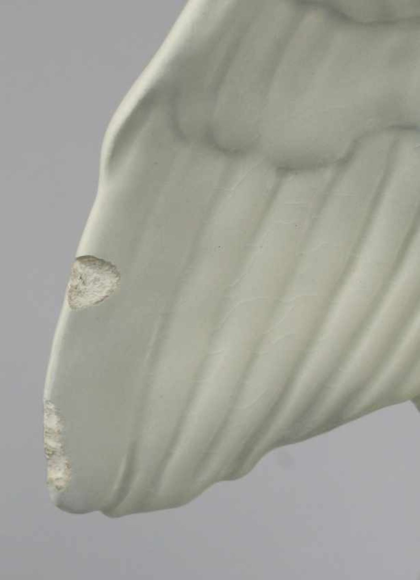 Keramik-Tierplastik, "Schwanenpaar", dt., Mitte 20. Jh., Mod.nr.: 2353, aufwellenreliefierter - Bild 4 aus 6