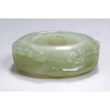 Jade-Pinselwascher, China, kleine runde Form mit eingezogener Mündung,