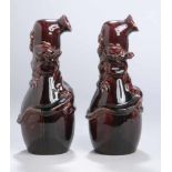 Ein Paar Keramik-Ziervasen, wohl China, um 1900, runder Stand, flaschenkürbisförmigerKorpus mit