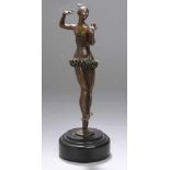 Art Déco Bronze-Plastik, "Tänzerin", anonymer Bildhauer um 1920, vollplastische, stehendeTänzerin in