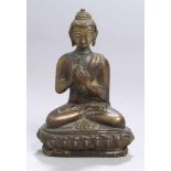 Bronze-Buddha, Tibet, wohl 18. Jh., auf Lotossockel vollplastische, sitzende Darstellungin