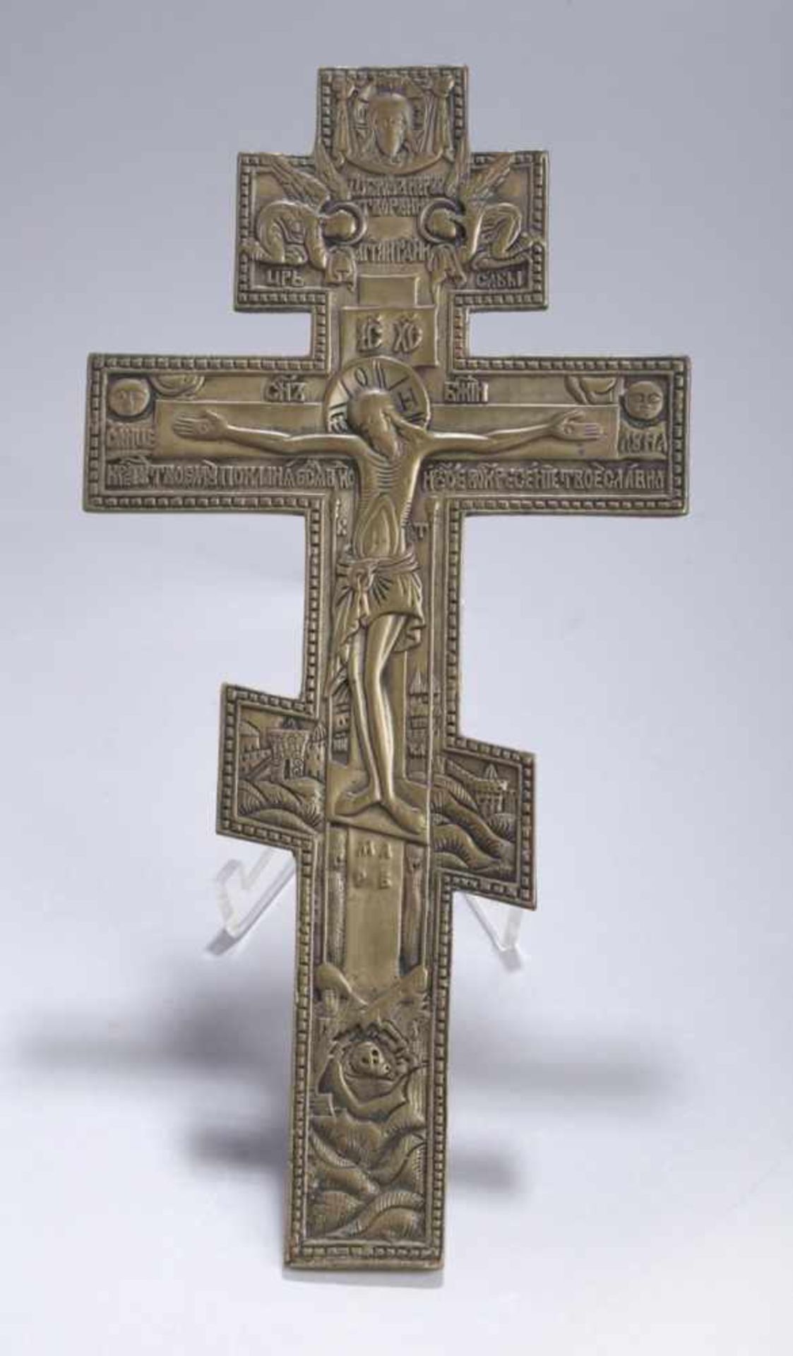 Bronze-Ikonenkreuz, Russland, 19. Jh., flache, orthodoxe Kreuzform mit reliefiertem CorpusChristi,