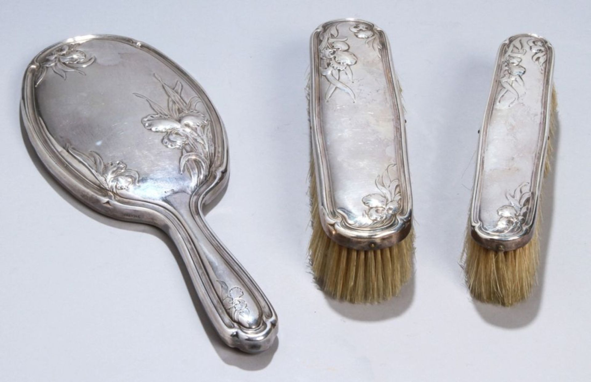 Toiletten-Set, 3-tlg., dt., um 1900, Silber 800, sign. Freytag, bestehend aus: Handspiegelund 2