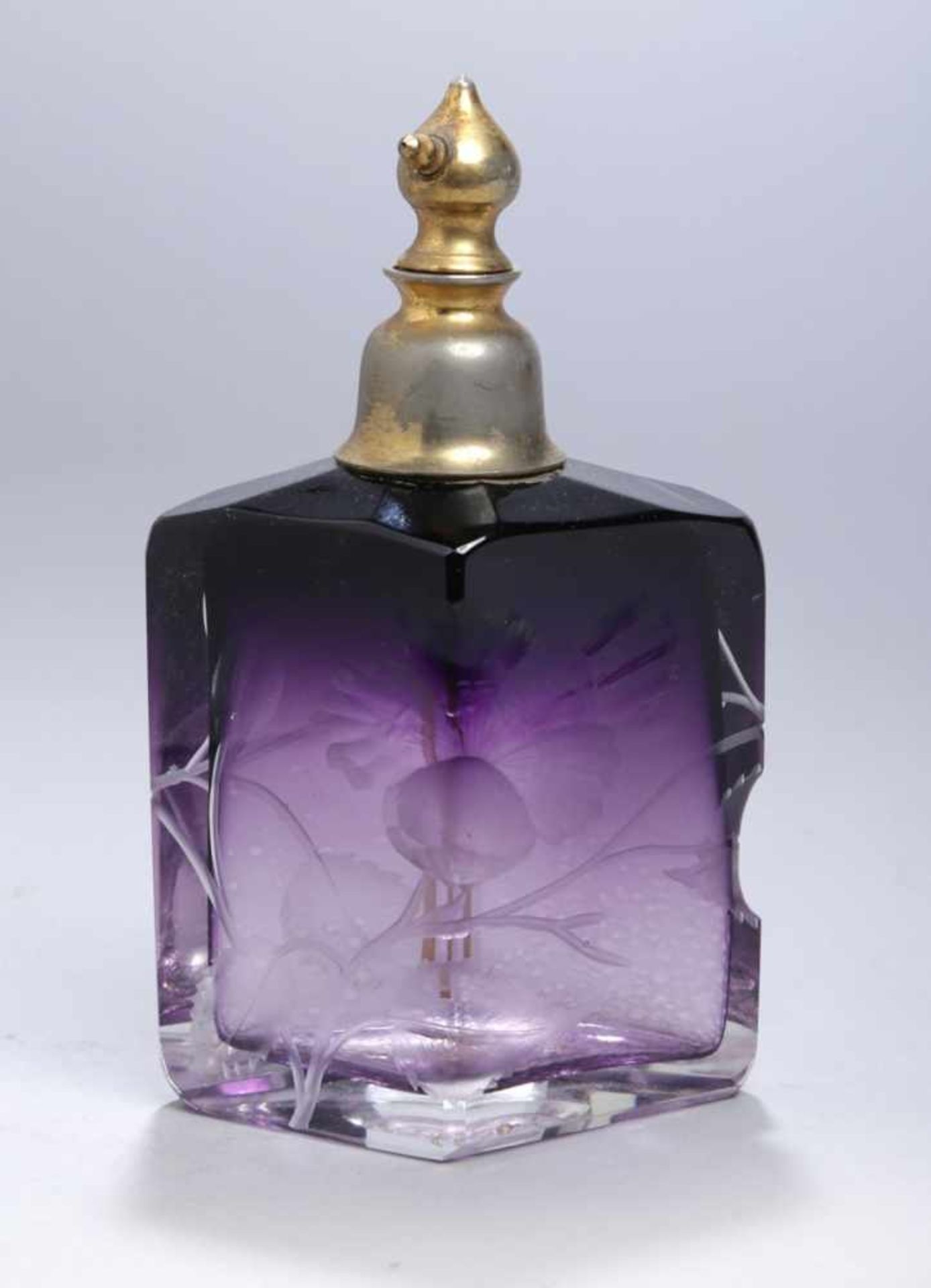 Glas-Parfumflakon, Ludwig Moser & Söhne, Meierhöfen bei Karlsbad, um 1910, Dekor: violettinnen