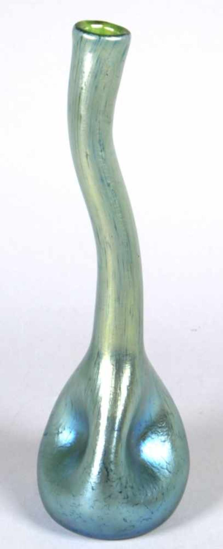 Glas-Ziervase, Klostermühle, Johann Loetz Wwe., um 1899, Dekor: creta Papillon, runderStand, - Bild 2 aus 5