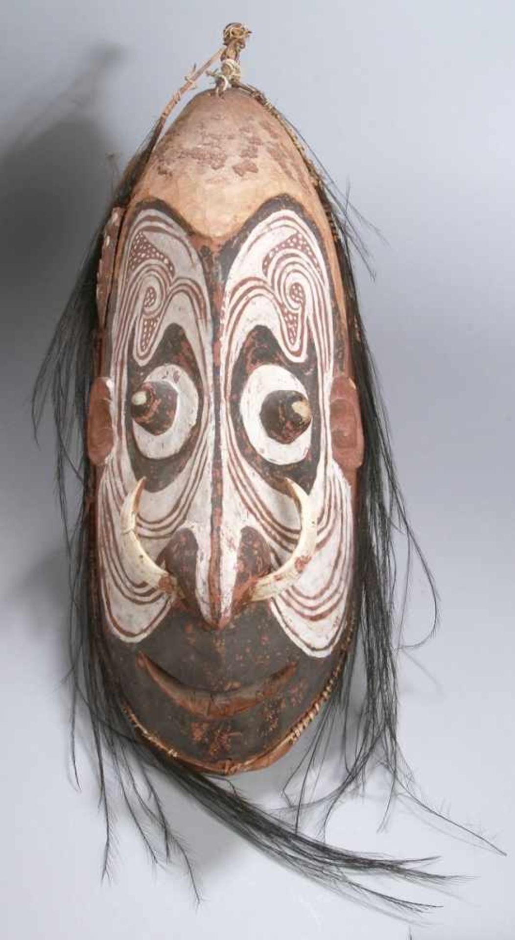 Haus-Maske, Papua, Neu-Guinea, Mittlerer Sepik, plastisch gewölbtes Gesicht mitvorstehenden Augen