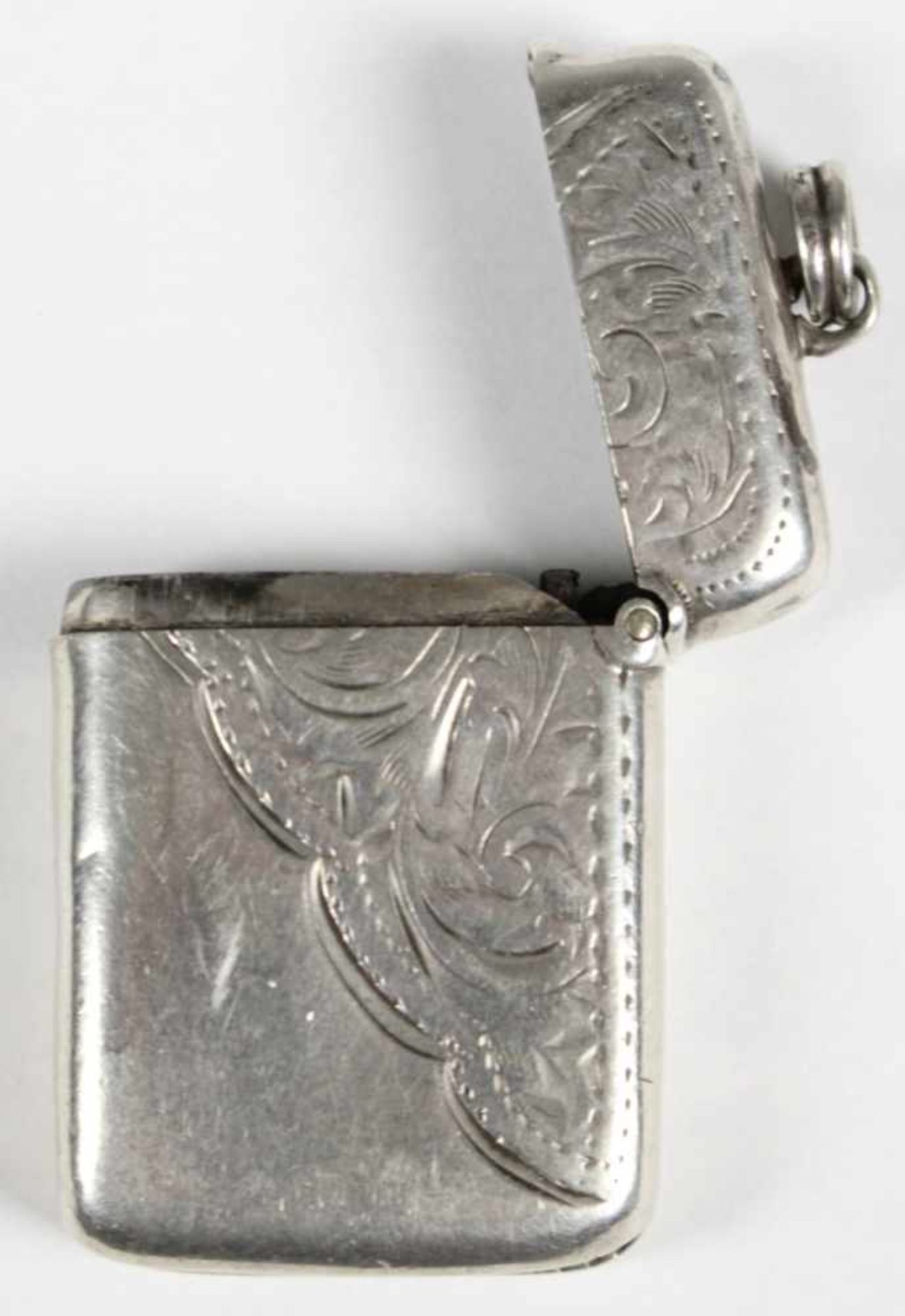 Streichholz-Etui, Birmingham, 1902, Sterling Silber, scharniert, Wandung mit ziseliertemDekor und - Bild 2 aus 4